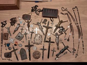 Prachtige verzameling van religieuse items beschikbaar voor biedingen