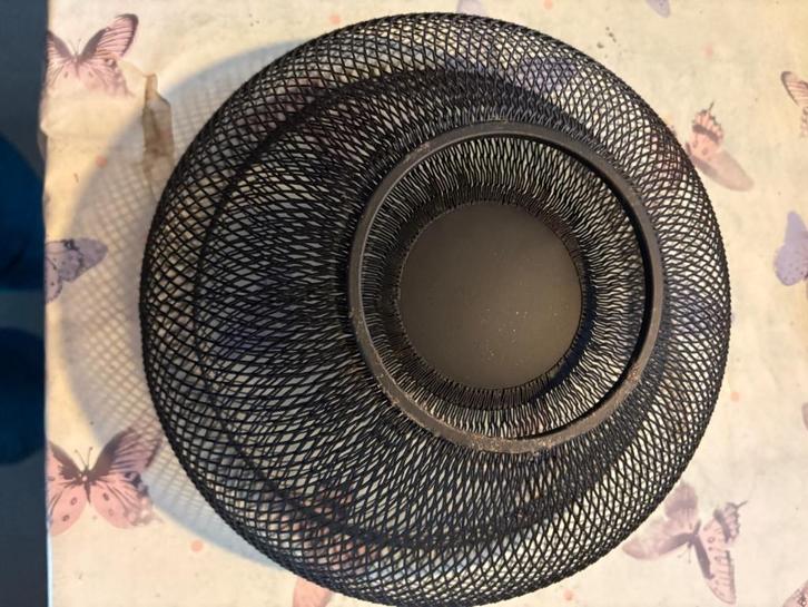 Modern fruitschaal metaal zwart, Huis en Inrichting, Woonaccessoires | Schalen en Manden, Zo goed als nieuw, Schaal, Rond, Overige materialen