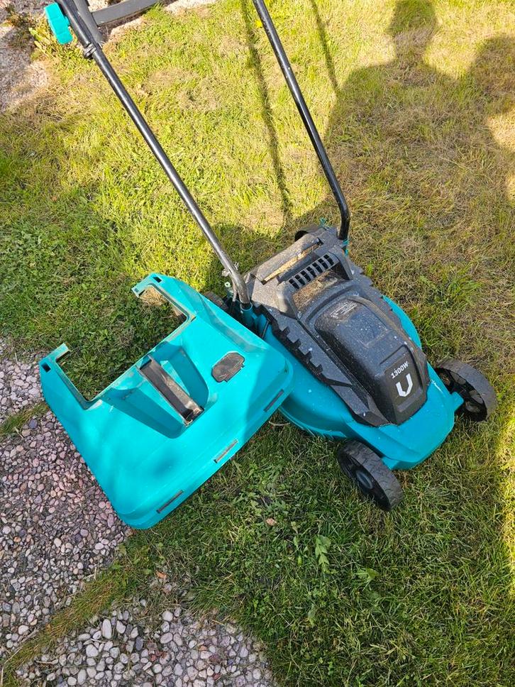 Vonroc Elektrische Grasmaaier - Gebruikt ZSM, Tuin en Terras, Grasmaaiers, Gebruikt, Elektrische grasmaaier, 30 t/m 39 cm, Cirkelmaaier