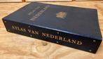 Atlas Nederland 1973 tot 1977, Boeken, Verzenden, 20e eeuw of later, Zo goed als nieuw, Europa