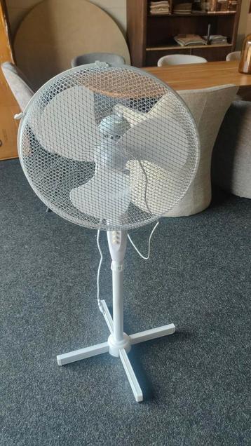 ⚠️️LET OP️⚠️Powerful Fan Statiefventilator

Nieuw  beschikbaar voor biedingen