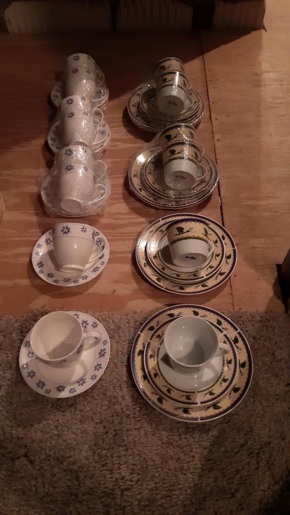 Servies, Huis en Inrichting, Keuken | Servies, Zo goed als nieuw, Kop(pen) en/of Schotel(s), Overige stijlen, Aardewerk, Ophalen of Verzenden