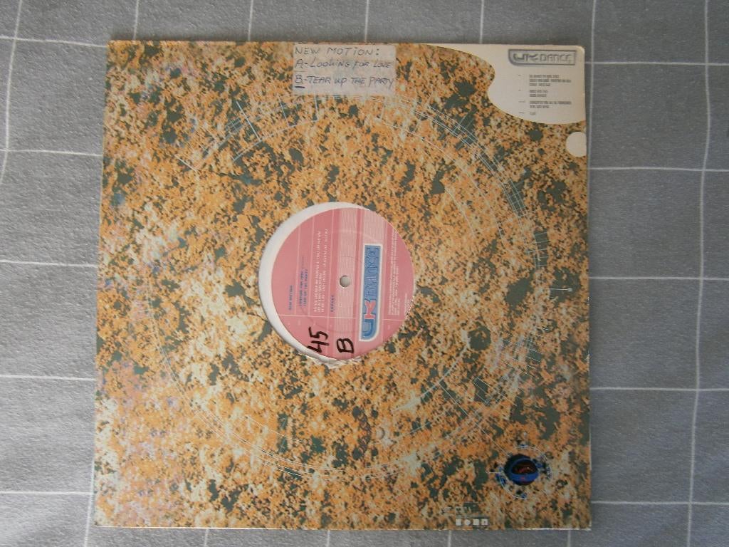 New Motion – Looking For Love. 1995. UK. Happy Hardcore, Ophalen, Gebruikt, 12 inch, Dance Populair