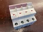 EATON automaat C32, 4 polig, PLS6-C32/3N, Ophalen of Verzenden, Zo goed als nieuw