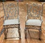 Stoeltjes set van 2 ijzerdraad voor in Poppenhuis, Ophalen of Verzenden, Gebruikt, Poppenhuis