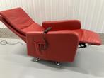 Moderne fauteuil, leer, chromen draaivoet en lumbaalpomp, Huis en Inrichting, Fauteuils, Ophalen, Modern design, Zo goed als nieuw