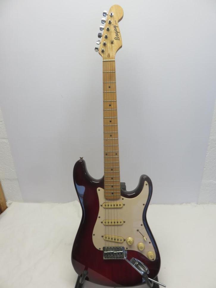 Bogey Guitar MIK Light Stratocaster Electric Guitar, Muziek en Instrumenten, Snaarinstrumenten | Gitaren | Elektrisch, Gebruikt