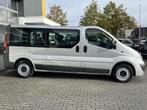 Opel Vivaro Combi 2.0i L2H1 9-persoons Airco Trekhaak Person, Auto's, Voorwielaandrijving, 1998 cc, Zwart, 120 €/maand