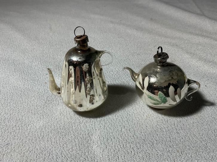 2 stuks oude glazen keteltjes voor de kerstboom, Diversen, Kerst, Gebruikt, Ophalen of Verzenden