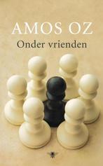 'Onder vrienden' Amos Oz in fictieve kibboets in de jaren 50, Ophalen of Verzenden, Gelezen, Amos Oz, Nederland