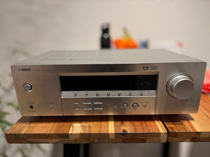 Yamaha 5.1 AV receiver-uitstekende conditie, Audio, Tv en Foto, Versterkers en Receivers, Zo goed als nieuw, 5.1, 120 watt of meer