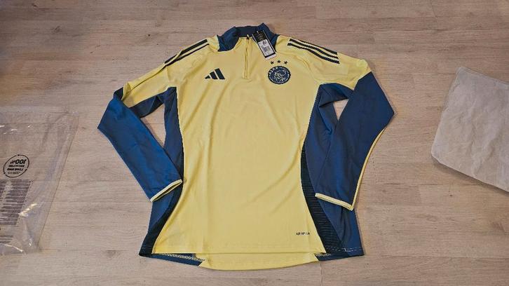 Ajax Training Sweater! Seizoen 24/25! (Geel)! Mt XL! NIEUW!, Kleding | Heren, Sportkleding, Nieuw, Voetbal, Maat 56/58 (XL), Geel