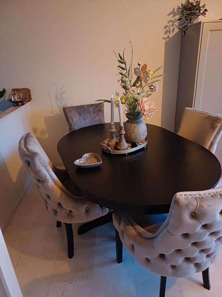 Uitschuifbare zwarte tafel - 110/155 cm, Huis en Inrichting, Tafels | Eettafels, 100 tot 150 cm, Rond, Ophalen