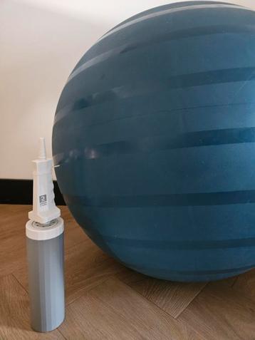 Gym /Fitness bal inkl. Pomp beschikbaar voor biedingen
