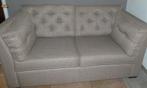 2,5 zits gecapitonneerde bank,  merk: Meubitrend, taupekleur, Ophalen, 150 tot 200 cm, Tweepersoons, 75 tot 100 cm