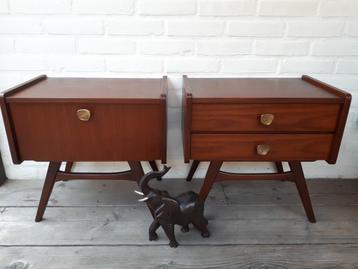 Vintage retro nachtkastjes teak Deense stijl Design jaren 60 beschikbaar voor biedingen