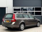 Volvo V70 1.6 T4 180pk Limited Edition | Leder | Xenon | Cam, Gebruikt, 4 cilinders, 1600 kg, Zilver of Grijs