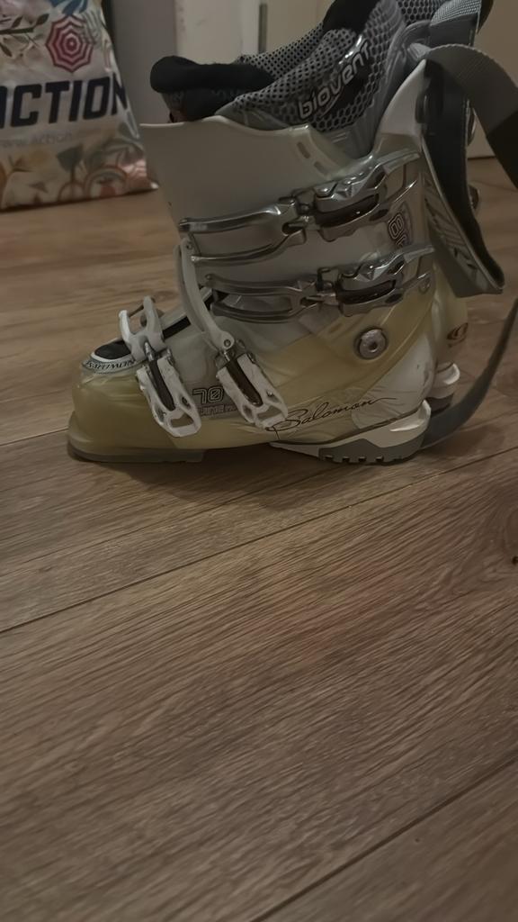 Nette Salomon skischoenen maat 22/23, Ophalen, Gebruikt, Schoenen, Salomon