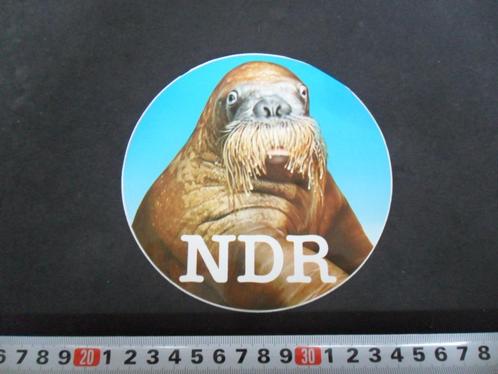 sticker omroep zender tv NDR duitsland walrus, Verzamelen, Stickers, Zo goed als nieuw, Bedrijf of Vereniging, Ophalen