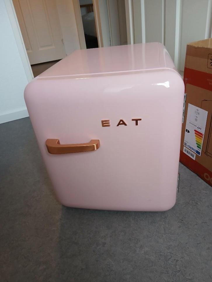 Create Mini Koelkast Roze, Witgoed en Apparatuur, Koelkasten en IJskasten, Gebruikt, Zonder vriesvak, Minder dan 75 liter, Minder dan 85 cm