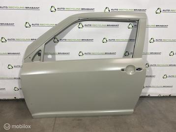 Portier Links Suzuki Swift NIEUW ORIGINEEL 6800262K00 beschikbaar voor biedingen