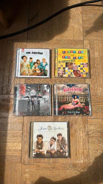 CD’s (Kinderen voor kinderen, Jonas Brothers) beschikbaar voor biedingen