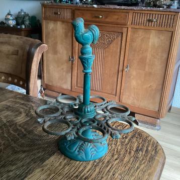 Gietijzeren eierrekje 25 cm hoog voor, € 8 beschikbaar voor biedingen