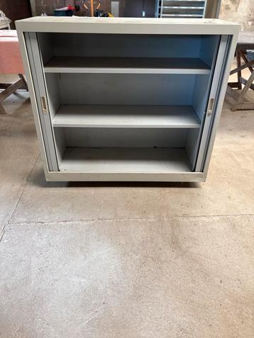 Metalen roldeurkast - 120x45x104,5 cm beschikbaar voor biedingen