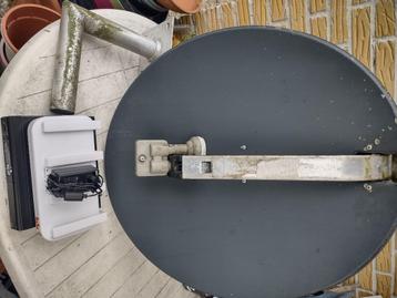 Canal Digitaal compleet met schotel  beschikbaar voor biedingen