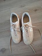 Beige schoenen van het merk Karhu, Karhu, Beige, Ophalen of Verzenden, Sneakers of Gympen