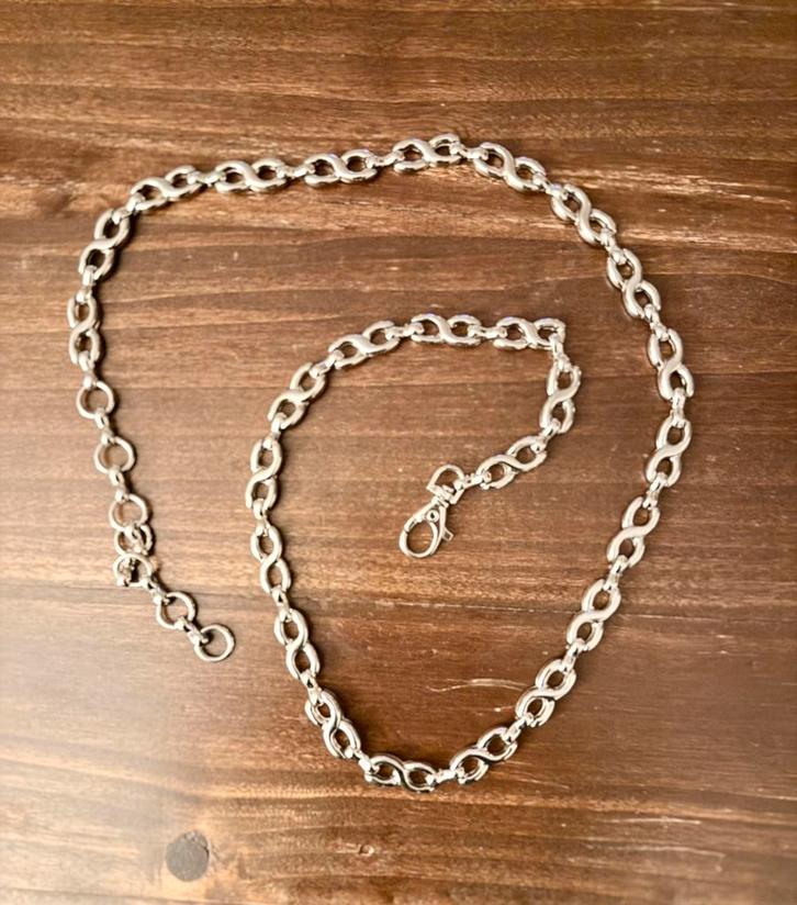 Zilverkleurige Ketting Riem / Bellychain 106cm, Sieraden, Tassen en Uiterlijk, Kettingen, Zo goed als nieuw, Zilver, Ophalen of Verzenden