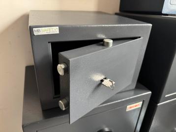 Zeer degelijke compacte MB Safety kluis brandkast beschikbaar voor biedingen