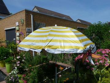 Geel-grijs gestreepte strand/camping parasol 160 cm Nieuw beschikbaar voor biedingen