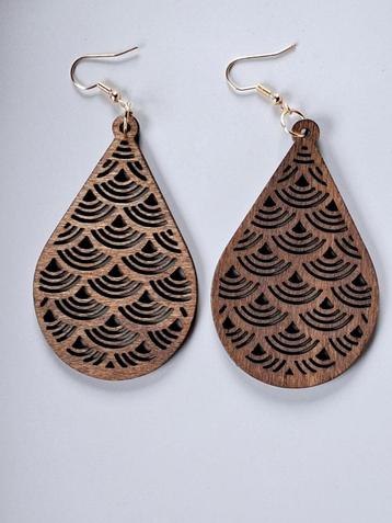 boho / vintage houten oorbellen druppelvorm beschikbaar voor biedingen