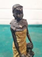 beeld moeder en kind afrikaans, Verzamelen, Beelden en Beeldjes, Ophalen of Verzenden