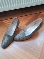 Grijze slangen leren pumps schoenen 38, Ophalen of Verzenden, Zo goed als nieuw, Grijs