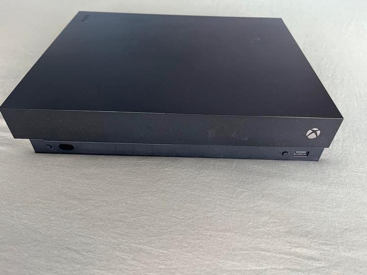 Xbox one X, Spelcomputers en Games, Spelcomputers | Xbox One, Gebruikt, Xbox One X, 500 GB, Met 1 controller, Ophalen
