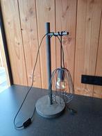 Mooie industriële tafellamp zgan, Huis en Inrichting, Lampen | Tafellampen, Ophalen of Verzenden, Zo goed als nieuw, Metaal, Minder dan 50 cm
