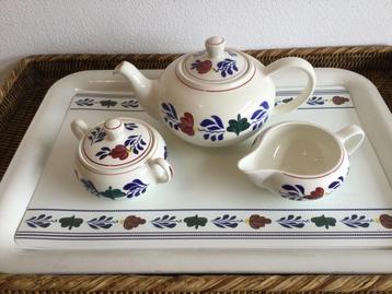 Boerenbont Boch België (Theepot,suikerpot met melkkannetje) beschikbaar voor biedingen