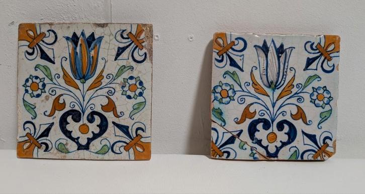 Antieke delftsblauwe tegels tulpenhart 17e eeuw antique delf, Antiek en Kunst, Antiek | Wandborden en Tegels, Ophalen