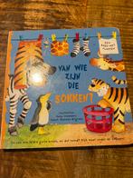 Van Wie Zijn Die Sokken? - Uitklapboek, Boeken, Ophalen of Verzenden, Gelezen, Uitklap-, Voel- of Ontdekboek, 1 tot 2 jaar