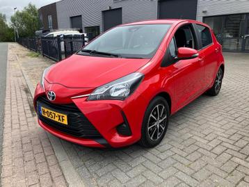 Toyota Yaris 1.0 VVT-i Connect Apple carplay , Camera , LM V beschikbaar voor biedingen