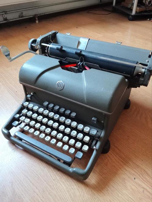 Olivetti typemachine Torpedo, Diversen, Typemachines, Zo goed als nieuw, Ophalen