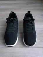 NIEUW zwarte indoor sportschoenen maat 37 twv € 65,00, Zwart, Nieuw, Ophalen of Verzenden, Sneakers of Gympen
