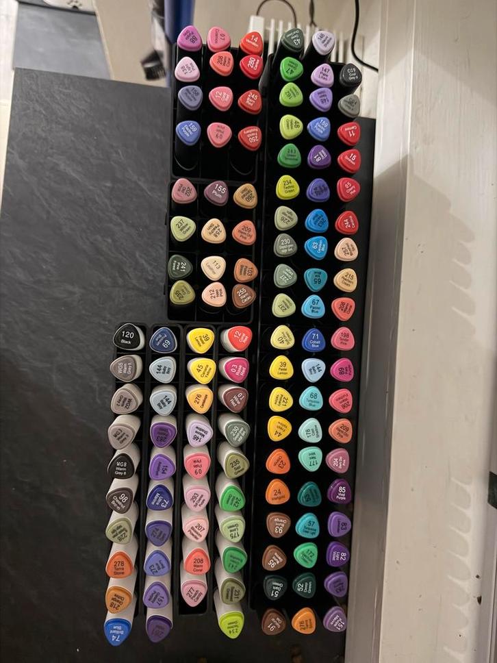 Decotime Twinmarkers - 122 stuks, Hobby en Vrije tijd, Tekenen, Gebruikt, Potlood of Stift, Ophalen