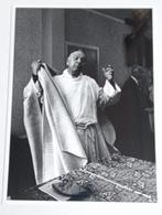 Foto Monseigneur Bär, Rotterdam 1994 Werry Crone, Ophalen of Verzenden, Voor 1940, Overige onderwerpen