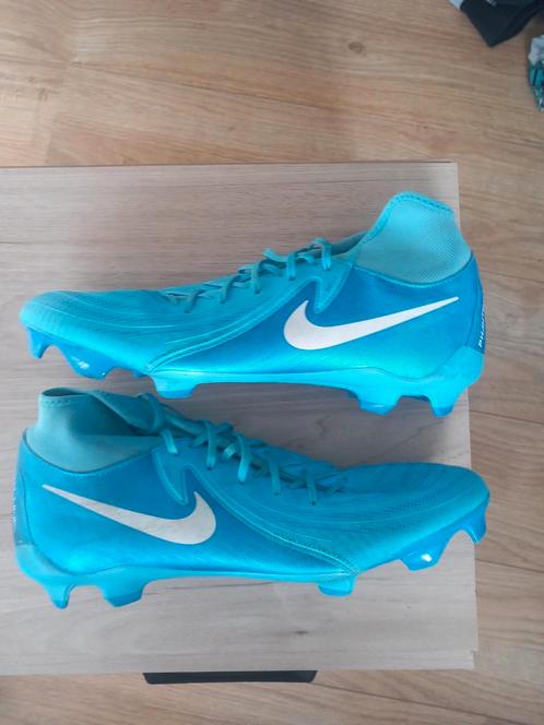 Voetbal schoenen (bijna nieuw), Sport en Fitness, Voetbal, Zo goed als nieuw, Schoenen, Maat XS of kleiner, Ophalen of Verzenden