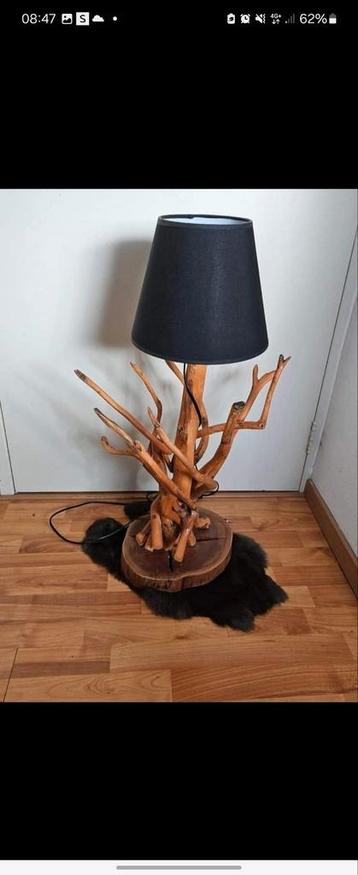 Lampen  beschikbaar voor biedingen