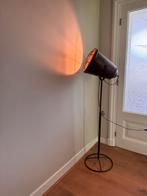Industriële Vloerlamp | Stoere Vintage Look, Huis en Inrichting, Lampen | Vloerlampen, Ophalen, Gebruikt, Metaal