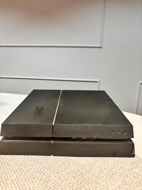 Playstation 4 + 2 controllers, Spelcomputers en Games, Spelcomputers | Sony PlayStation 4, Zo goed als nieuw, Original, Met 2 controllers